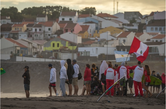 Series de los peruanos en el Mundial Juvenil de surf en Japón