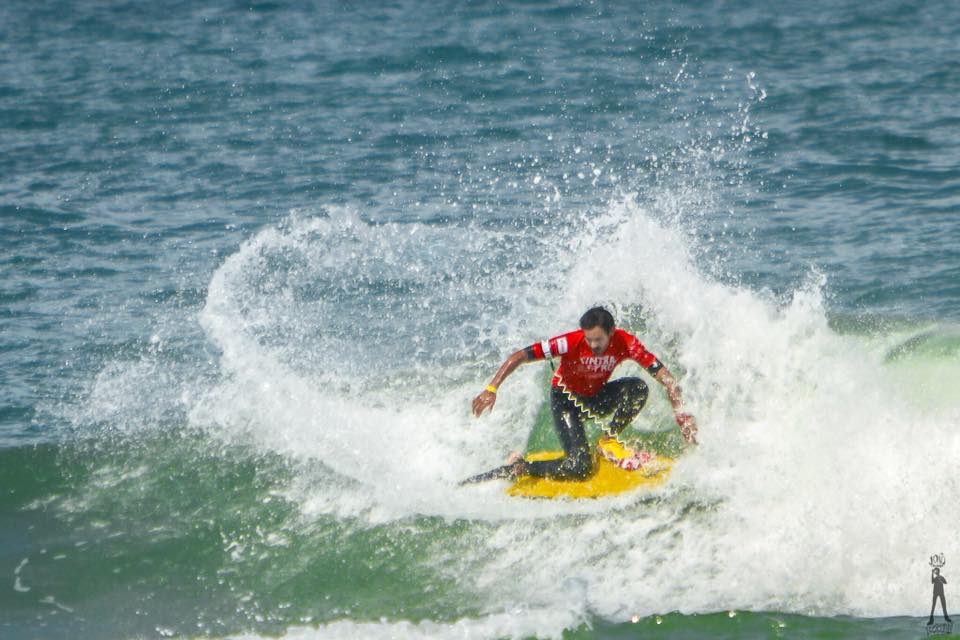 Bodyboard: Cesar Bauer se mantiene entre los cuatro mejores del mundo