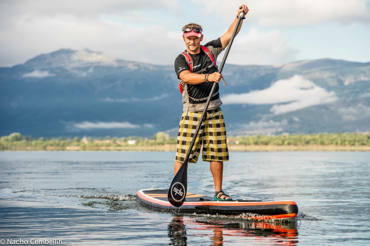 Aventurero completa vuelta a la Pen&iacute;nsula Ib&eacute;rica en paddle surf&nbsp;
