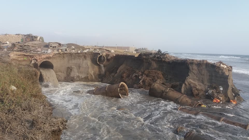 Tuber&iacute;as de desag&uuml;e colapsan en balneario de Buenos Aires (La Libertad) debido a erosi&oacute;n