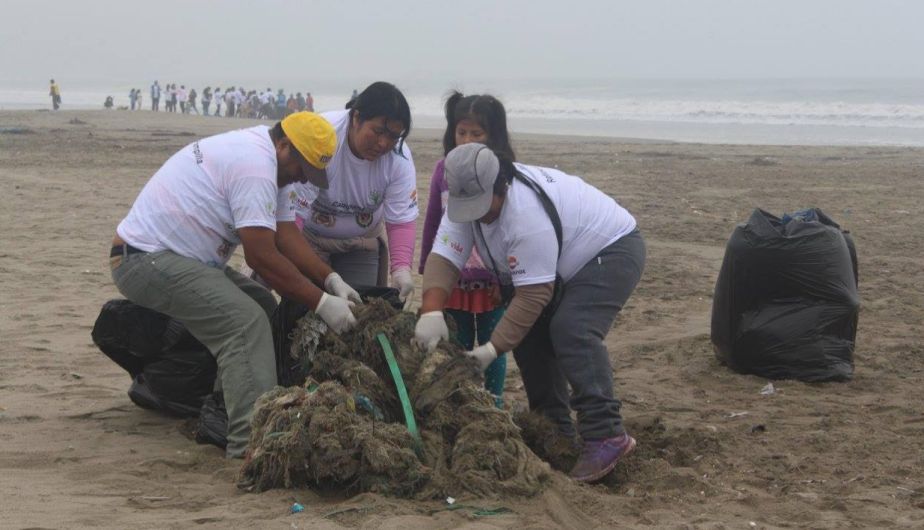 M&aacute;s de 2 toneladas de basura marina fueron recolectadas en playas del norte