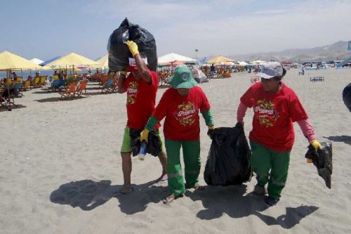 M&aacute;s de 3 toneladas de desechos fueron recolectados en playas de 9 regiones