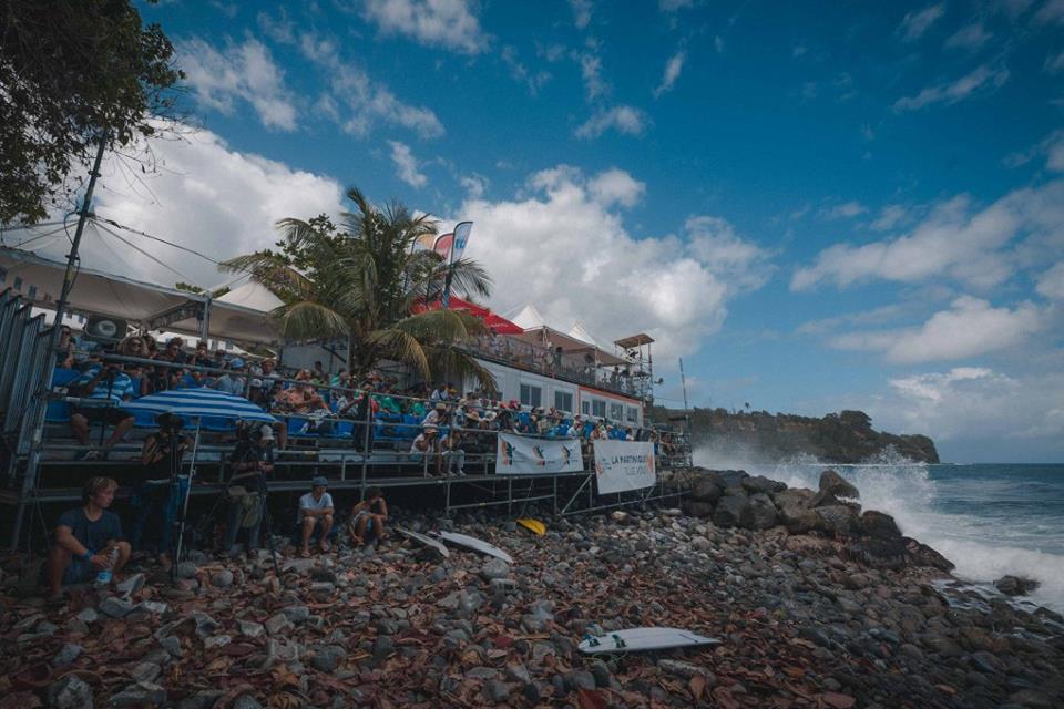 Peruanos inician su participaci&oacute;n en el Martinique Surf Pro (WQS 3000)