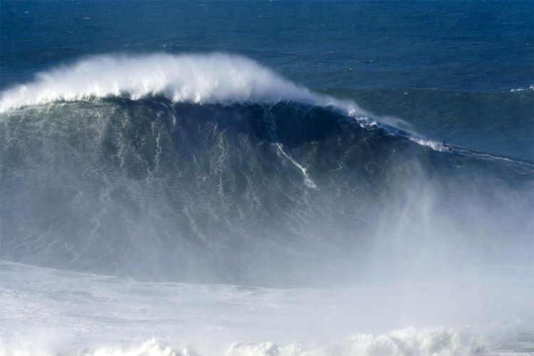 4 horas y 28 minutos, el film de Rodrigo Koxa y el su record mundial en Nazar&eacute; 