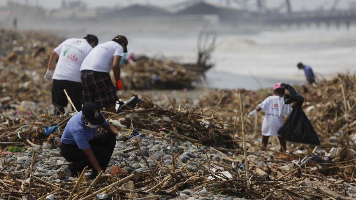 Mar peruano con m&aacute;s basura marina en Sudam&eacute;rica