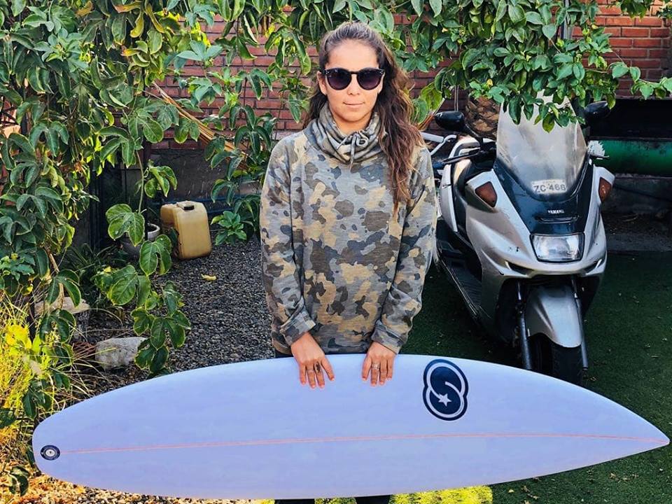 Los duros desafíos que deberá surfear Sofia Bórquez para llegar a Tokio 2020