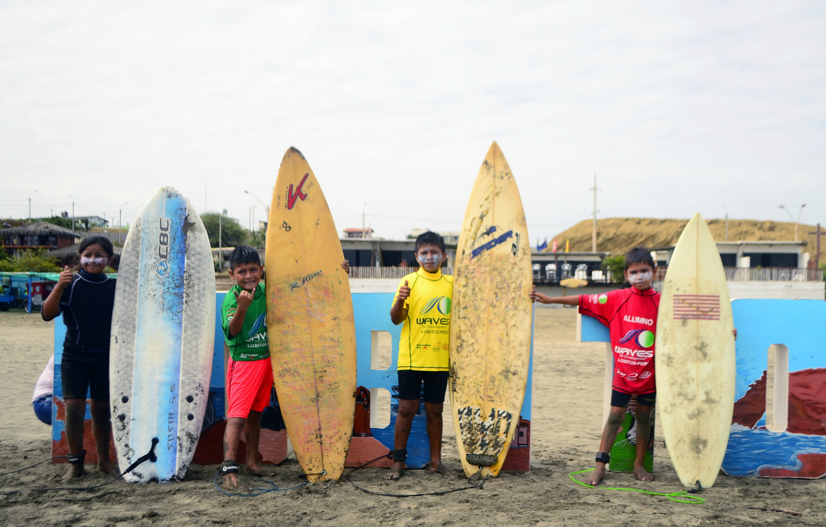 Primer campeonato de surf Municipal en Lobitos