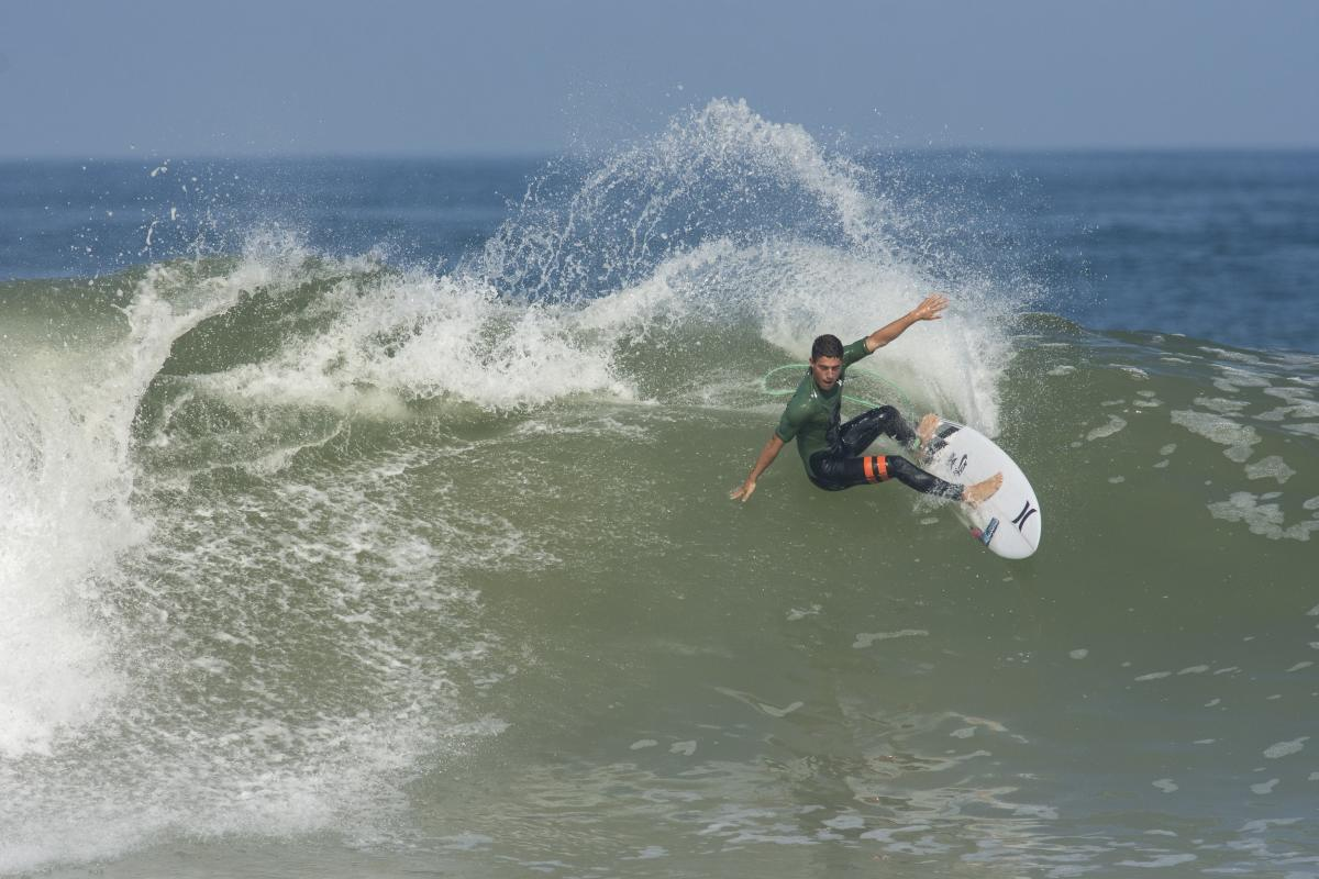 Alonso Correa cuartofinalista en Manly Beach
