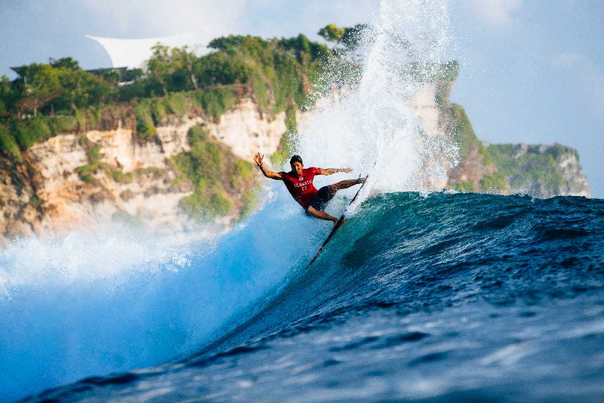 Corona Bali Protected: Kanoa Igarashi y Silvana Lima destacan en el d&iacute;a 2
