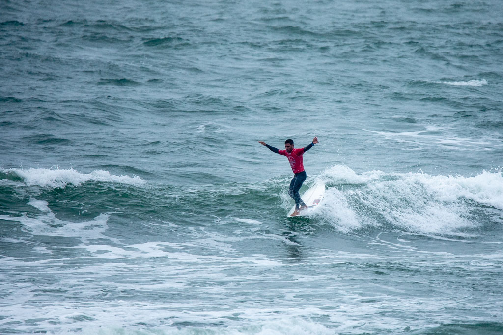 Peruanos siguen invictos en Mundial de Longboard