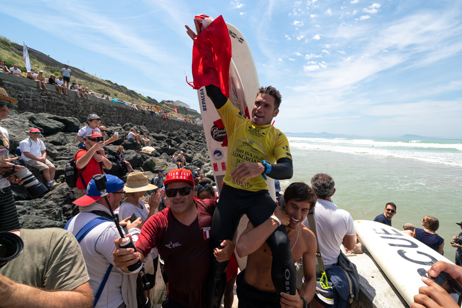Piccolo Clemente se coron&oacute; campe&oacute;n mundial de longboard en Francia 