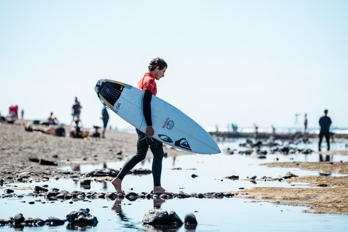Jordy Smith, Sally Fitzgibbons, Stephanie Gilmore y Kanoa Igarashi matem&aacute;ticamente en Tokio 
