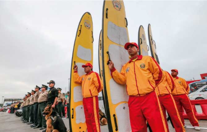 850 salvavidas resguardar&aacute;n playas del litoral para este verano
