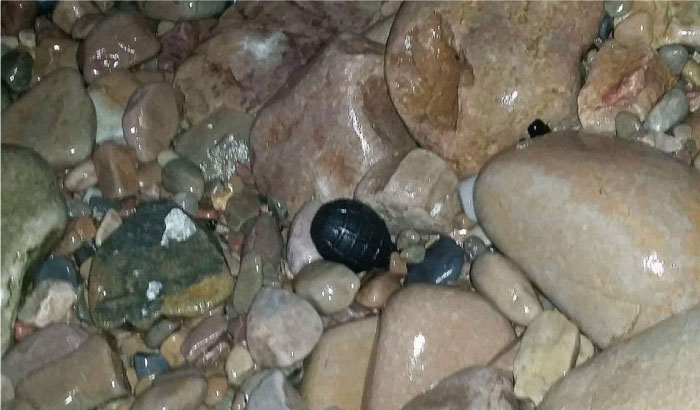 Granada de guerra es encontrada en playa La Herradura
