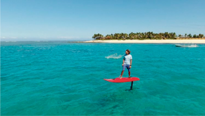 La tabla de surf que surfea sin olas 
