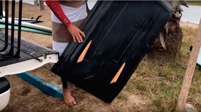 As&iacute; se surfea sobre un televisor de 58 pulgadas
