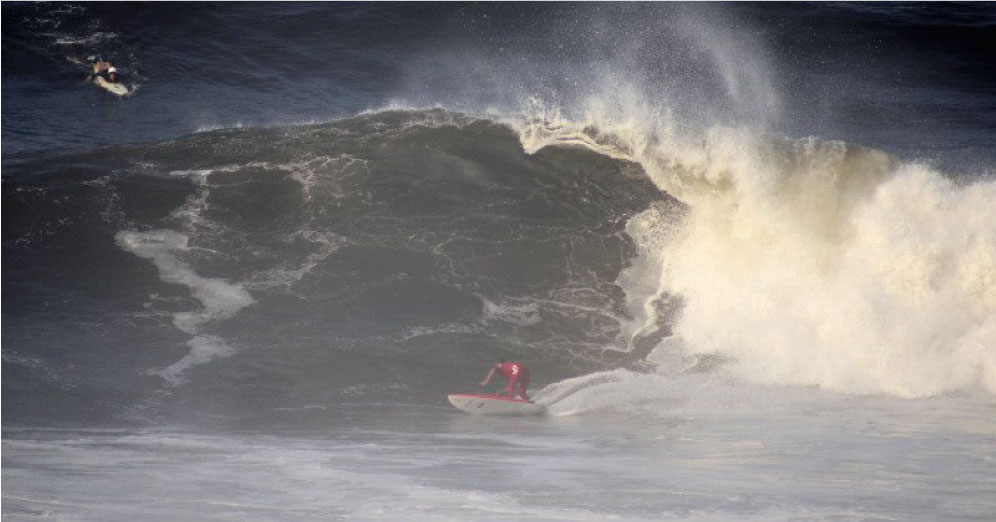 Jarita se lesiona bajando en SUP un ol&oacute;n de tres metros en Punta Rocas
