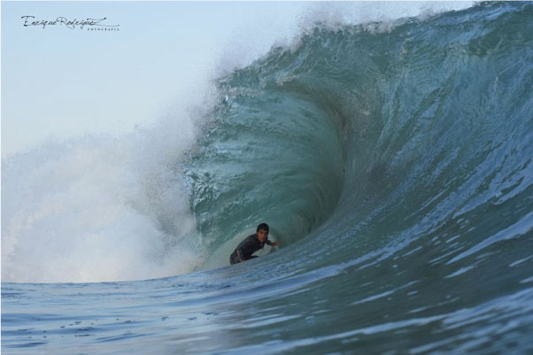 Promesa del surf peruano que vend&iacute;a rifas a falta de auspiciadores, competir&aacute; en el Arica Pro Tour