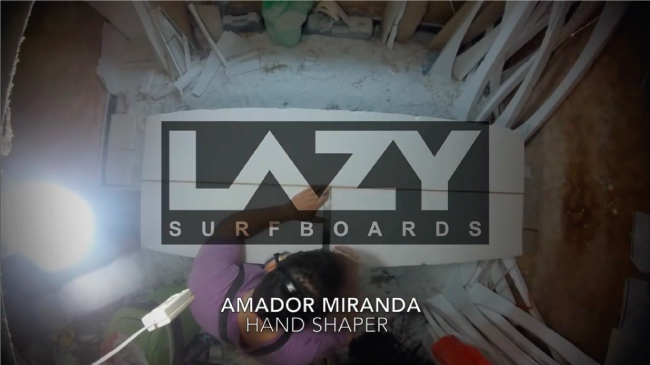 Shapeando una Mini Simmons con Lazy Surfboards
