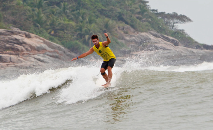 Colosal actuaci&oacute;n de Piccolo Clemente el Mundial de longboard 
