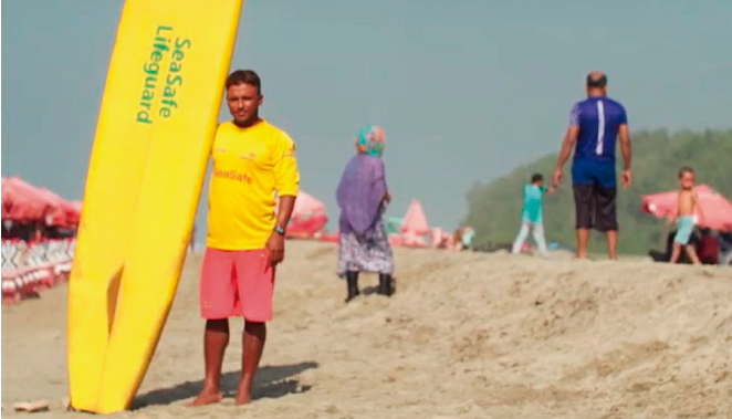 El primer y &uacute;nico surfista de Bangladesh que quiere cambiar un pa&iacute;s 
