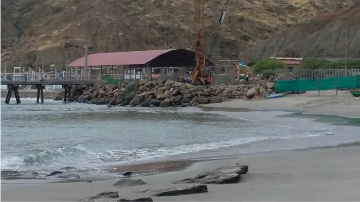 Cabo Blanco: Denuncian construcci&oacute;n de espig&oacute;n en joya norte&ntilde;a 