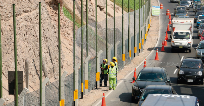 450 mil metros cuadrados de geomallas ser&aacute;n puestos en los acantilados de la Costa Verde
