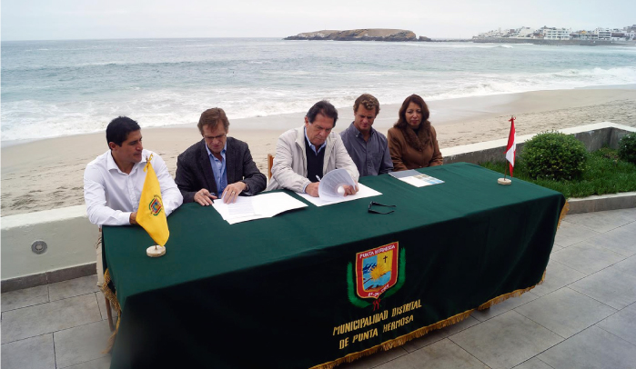 Firman convenio para proteger playas y olas de Punta Hermosa
