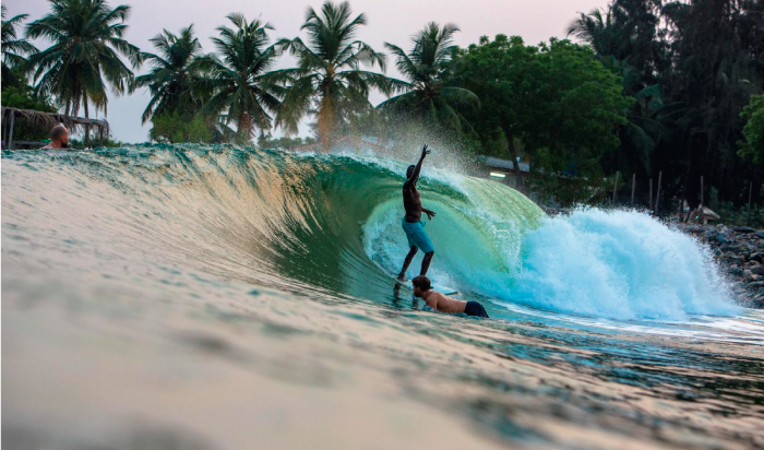 Cuando crees que el surf en Nigeria no existe pero aparece Lagos con sus olas turquesas 