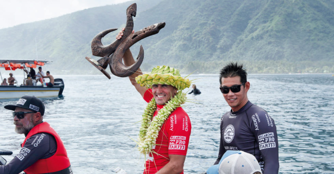 Slater gana su quinto cetro en Tahiti 
