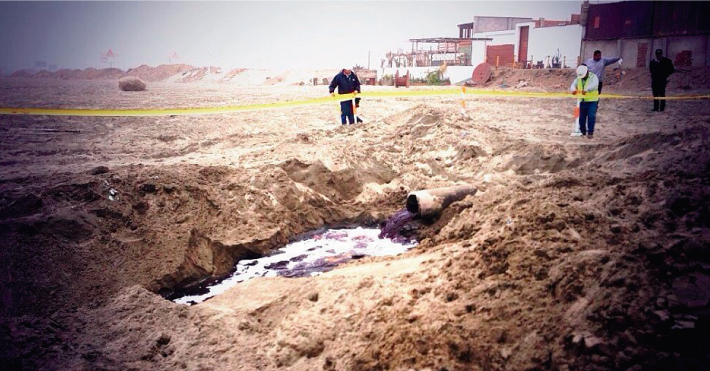 Sedapal en el ojo de la tormenta por contaminaci&oacute;n de playa Arica de Lur&iacute;n 
