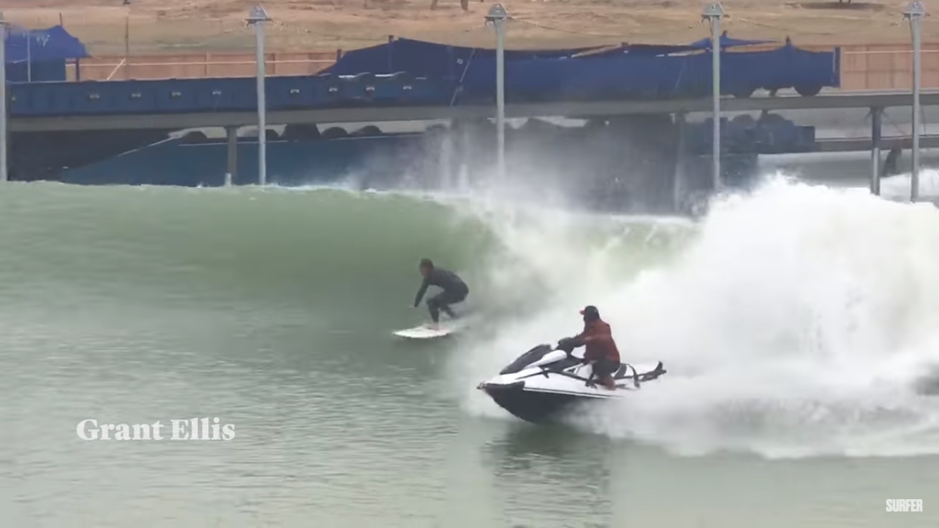 [CINEMA] Fest&iacute;n de aficionados en la ola de Kelly Slater 