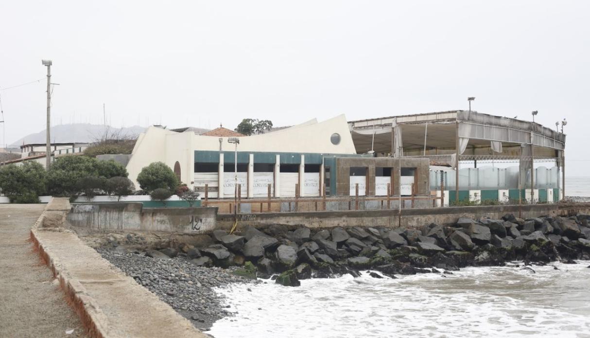 Barranco: Demuelen conocido restaurante de la Costa Verde para construir parque