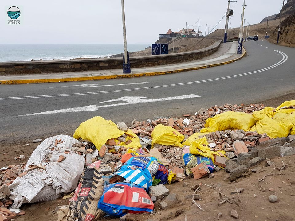 Playa La Herradura: La lucha contra la basura y la indiferencia 