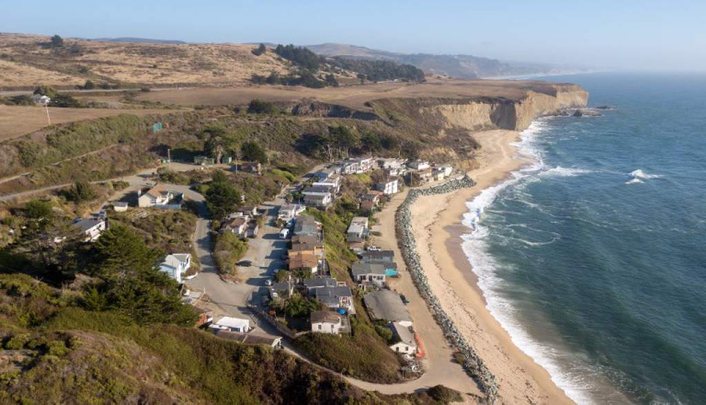 Se enciende pol&eacute;mica en California por privatizaci&oacute;n de playas