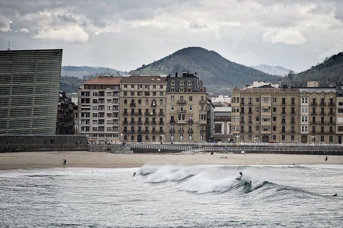 14 ciudades de surf de todo el mundo, incluida Huanchaco, intercambian experiencias en San Sebasti&aacute;n