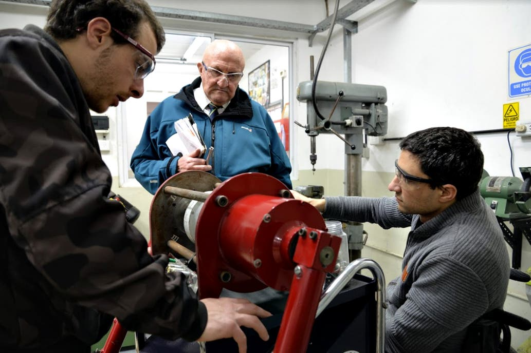 Argentina ya trabaja en proyecto para generar energ&iacute;a con las olas del mar
