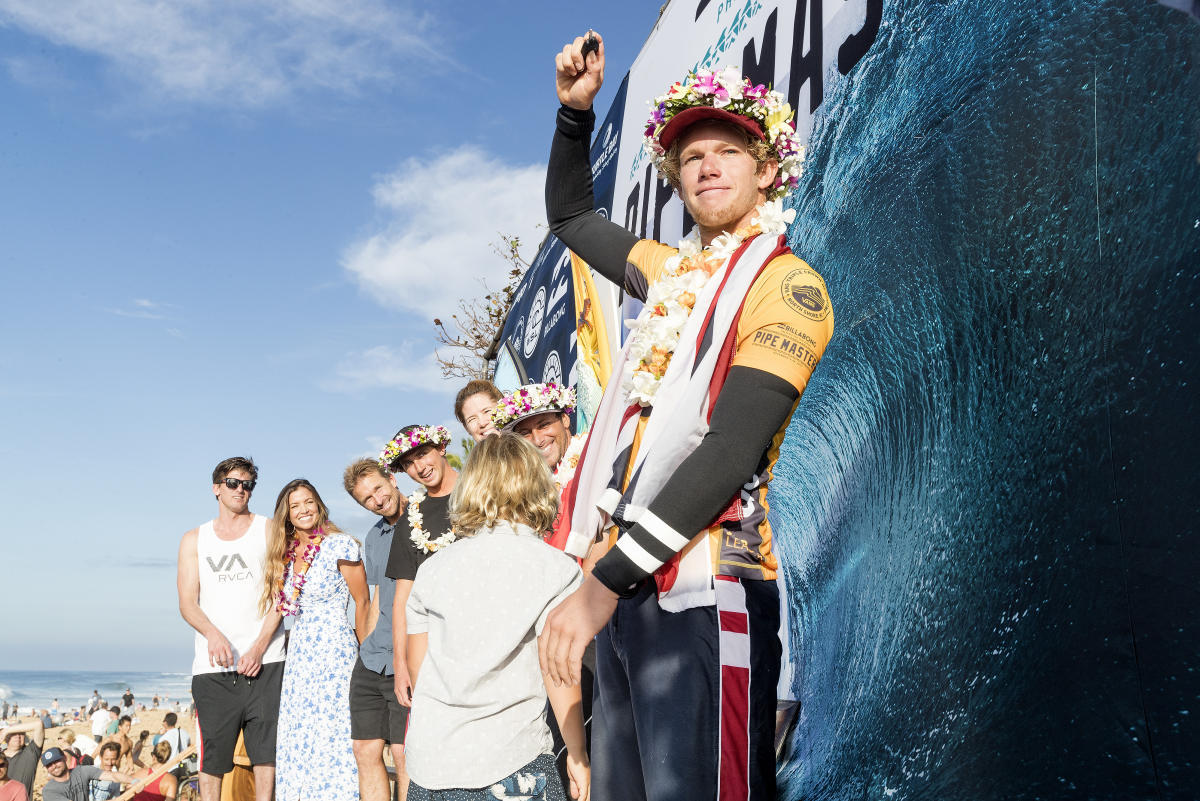 John John Florence le dice adi&oacute;s a Hurley