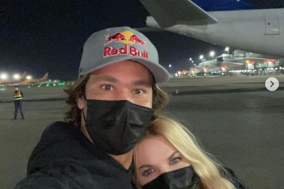 Jordy Smith qued&oacute; varado en aeropuerto de Johannesburgo