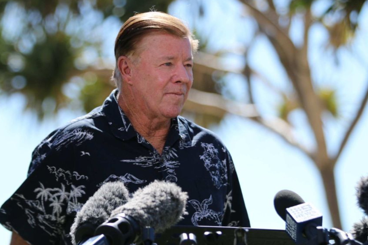 Leyenda viva del surf australiano es presentado como candidato a la presidencia de Burleigh Heads