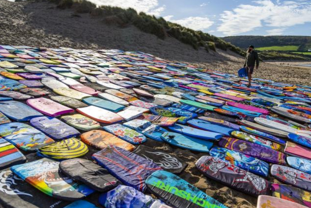 La guerra contra los bodyboards de baja calidad, un peligro para los oce&aacute;nos 