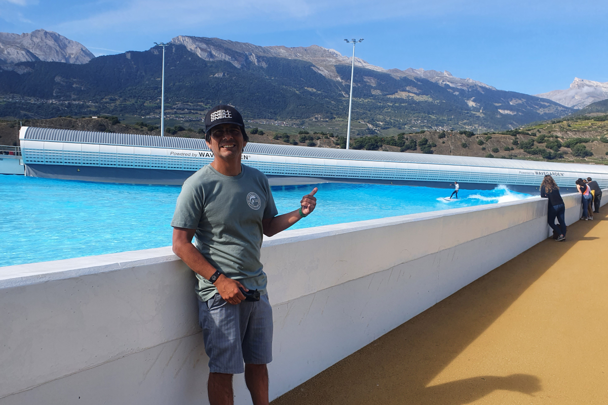 [Peruanos por el mundo] Manuel Mendoza, juez de surf en el Wavegarden de Suiza