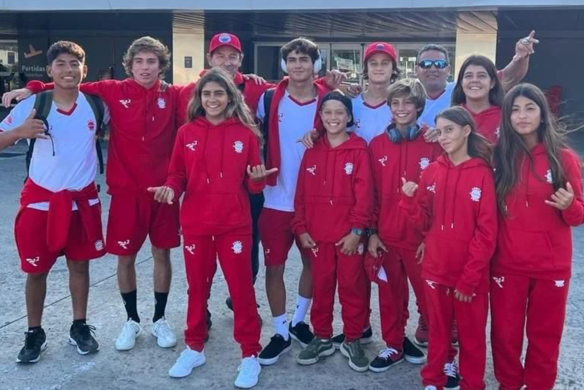 Equipo peruano juvenil de surf invicto en el Sudamericano de Mar del Plata 