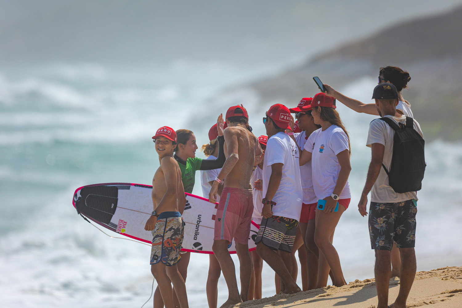 Per&uacute; va sexto en el medallero: Las mejores im&aacute;genes de la blanquirroja en el Mundial ISA Junior 2023 