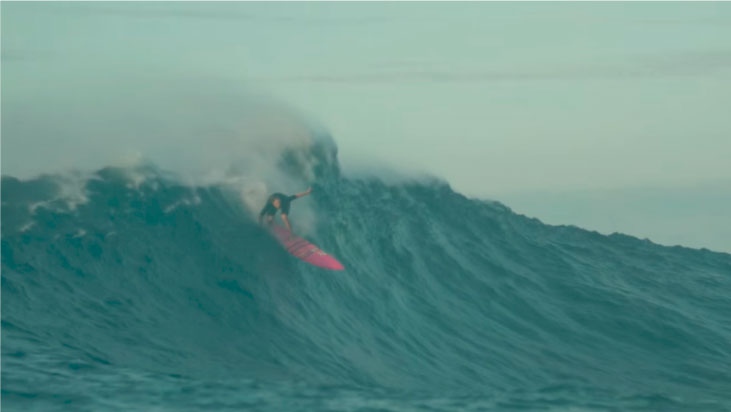 The Wave I Ride: el documental de olas grandes solo para mujeres
