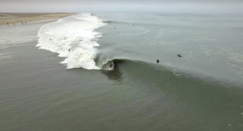 Jonathan Gubbins y su tubazo eterno en Skeleton Bay 