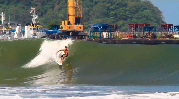 LICENSE TO CHILL | BURGER GOES TO COSTA RICA
