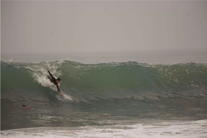 Joven talentazo peruano del bodysurf y handboard necesita apoyo para seguir cumpliendo su sue&ntilde;o.
