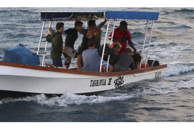Aaron Gold por poco no la cuenta en Cloudbreak
