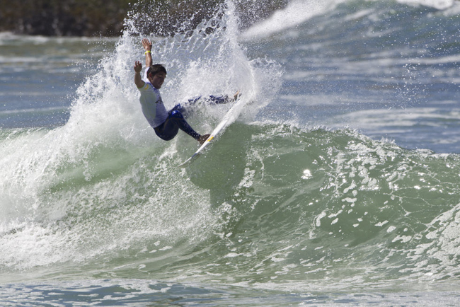 Cristobal De Col en cuarta ronda del Rip Curl Pro Argentina 
